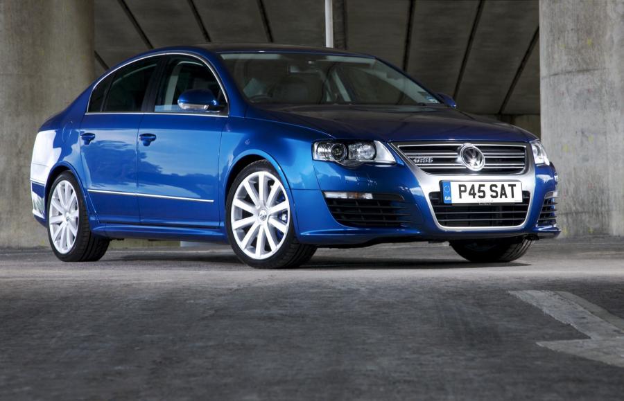  Volkswagen Passat R36 2008 года  (UK) (фото 8 из 14)